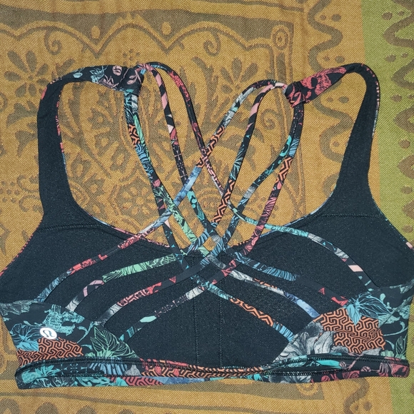 Lululemon bralett - Picture 2 of 3